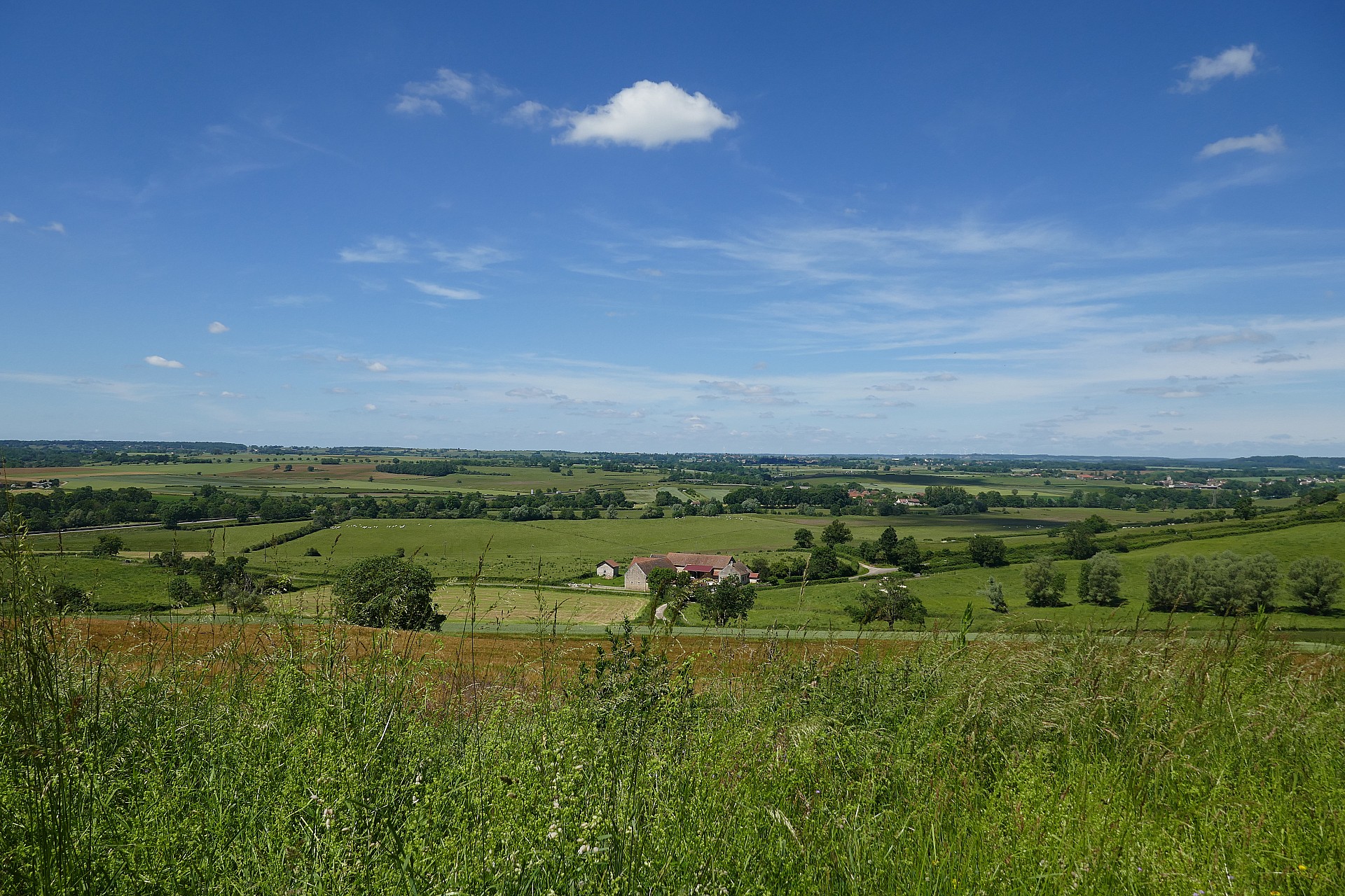 La plaine de l'Auxois et presque le Morvan