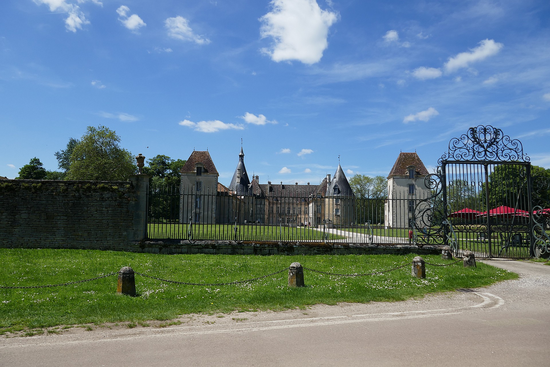 Le chateau de Commarin.