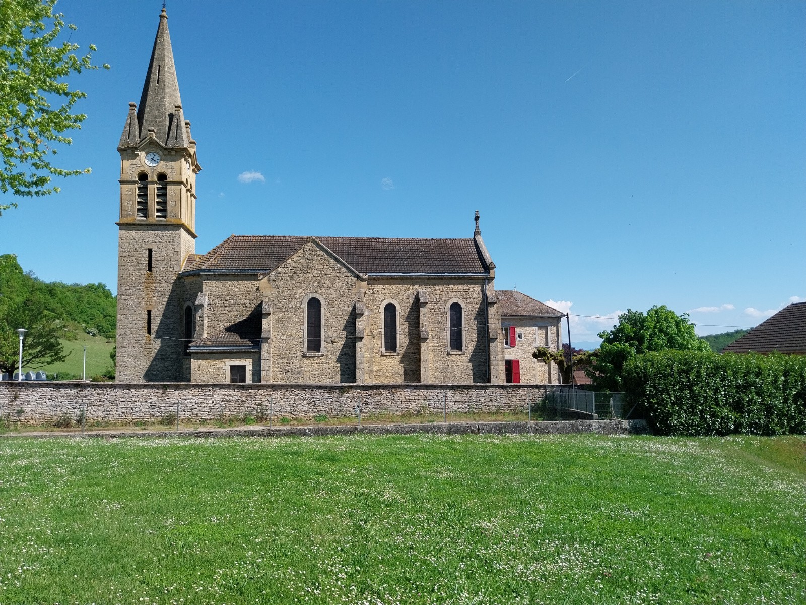 #1 L L'église de Moras