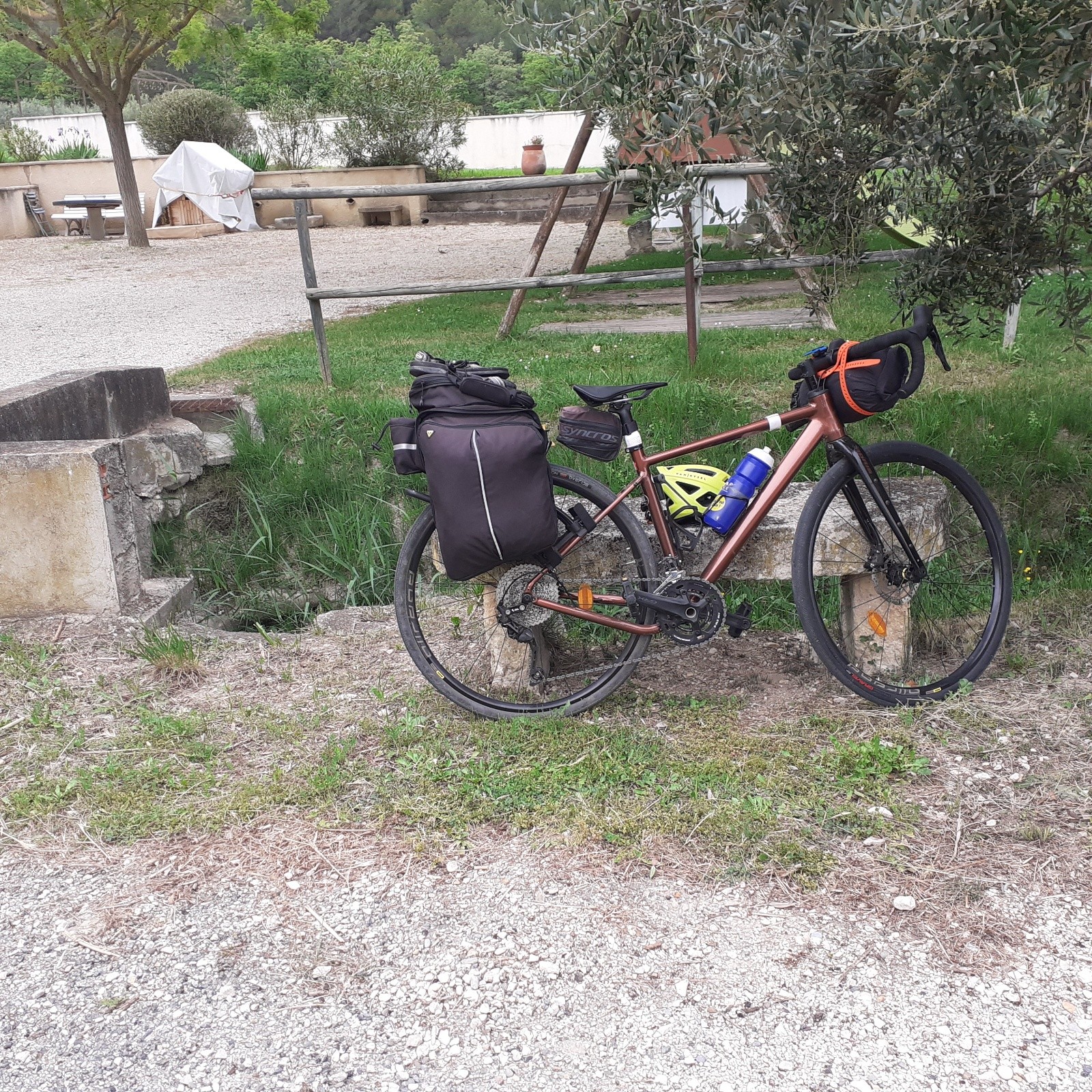 J3, l'arrivée au camping les Argiles 