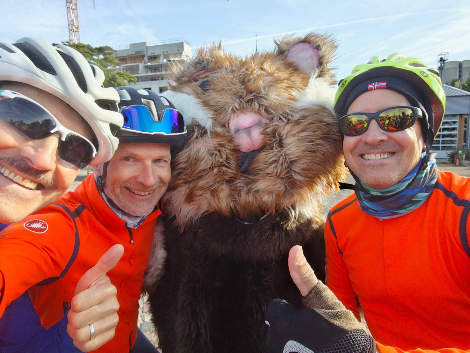 #9 Avec la mascotte Avec la mascotte