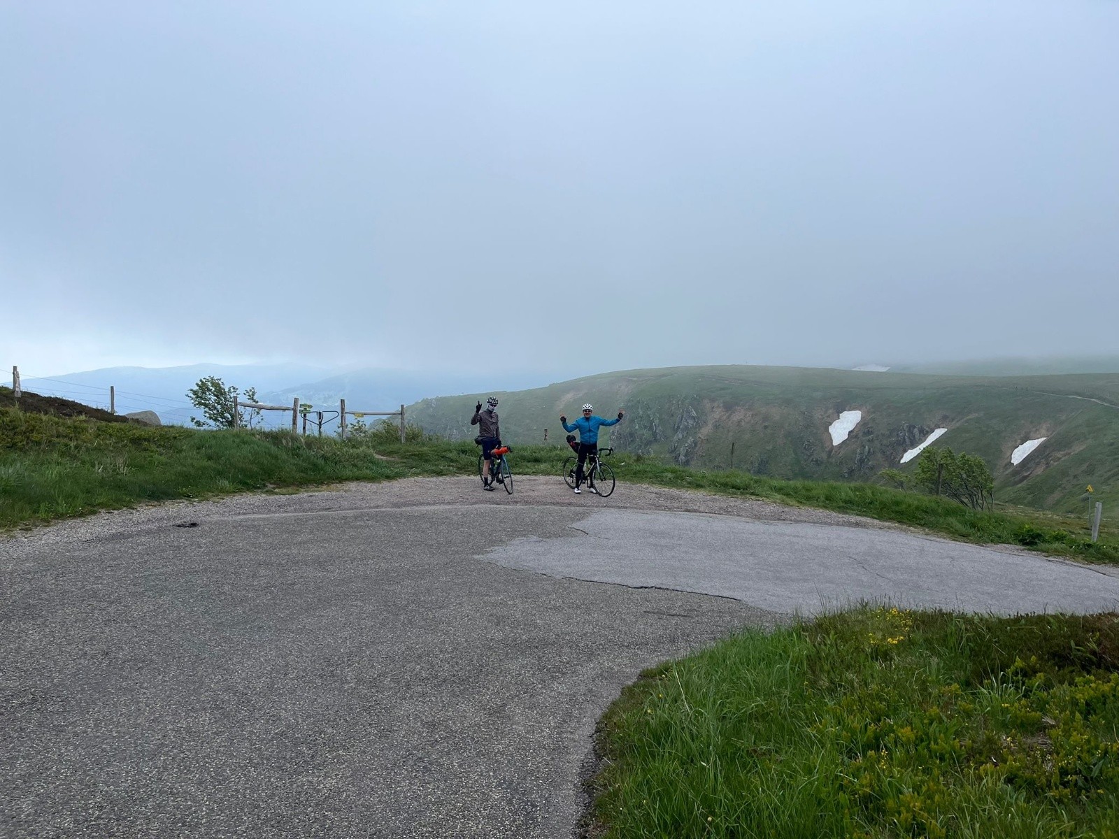 #6 Après un thé chaud au sommet du Honneck, rapide photo dans le vent Après un thé chaud au sommet du Honneck, rapide photo dans le vent