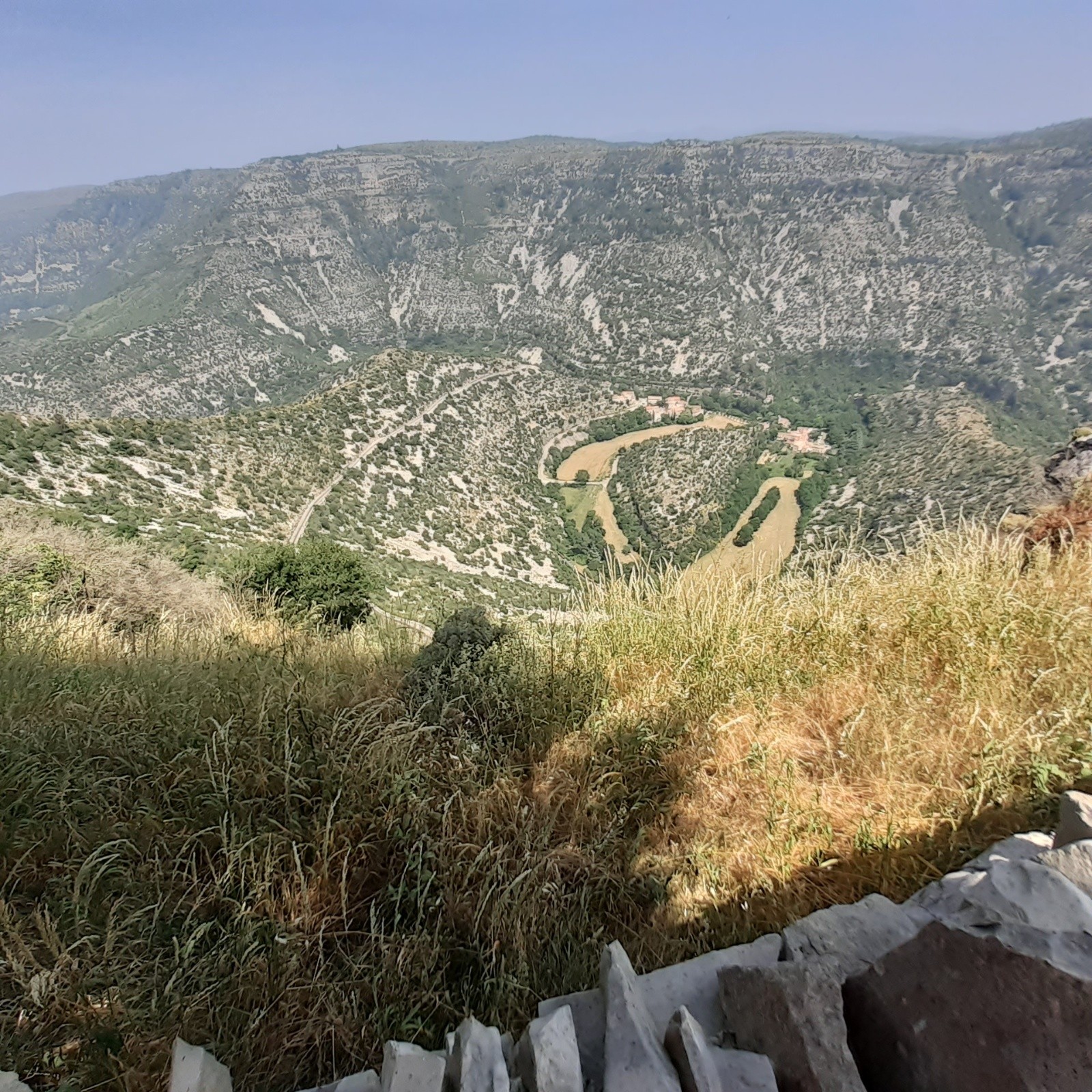 #24 J4, cirque de Navacelles depuis la Baume Auriol J4, cirque de Navacelles depuis la Baume Auriol