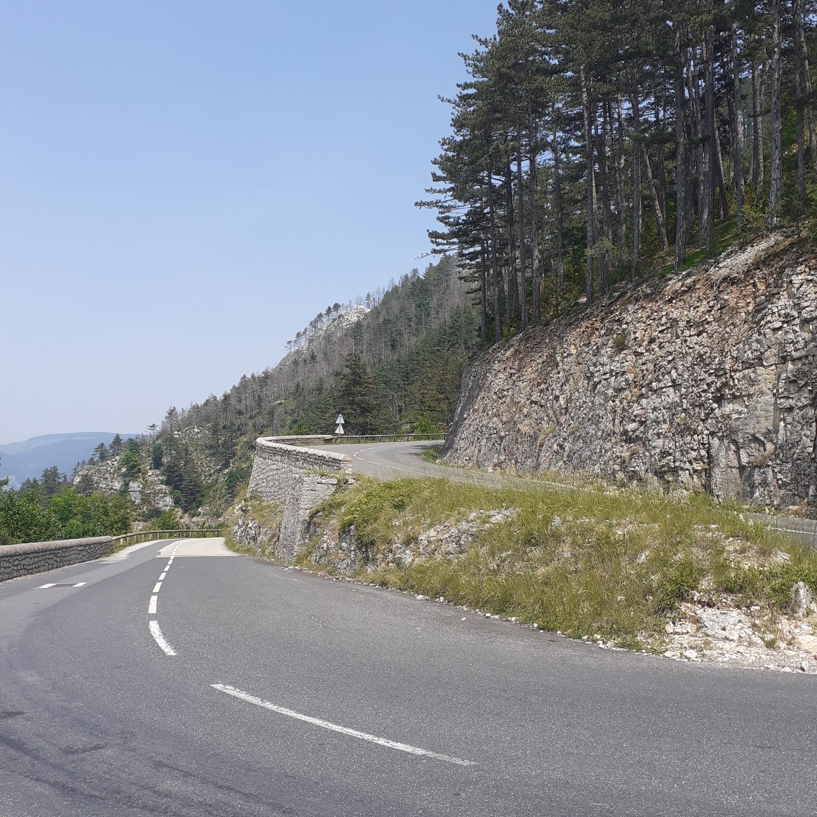 #19 J2, belle route vers le col de Coperlac J2, belle route vers le col de Coperlac