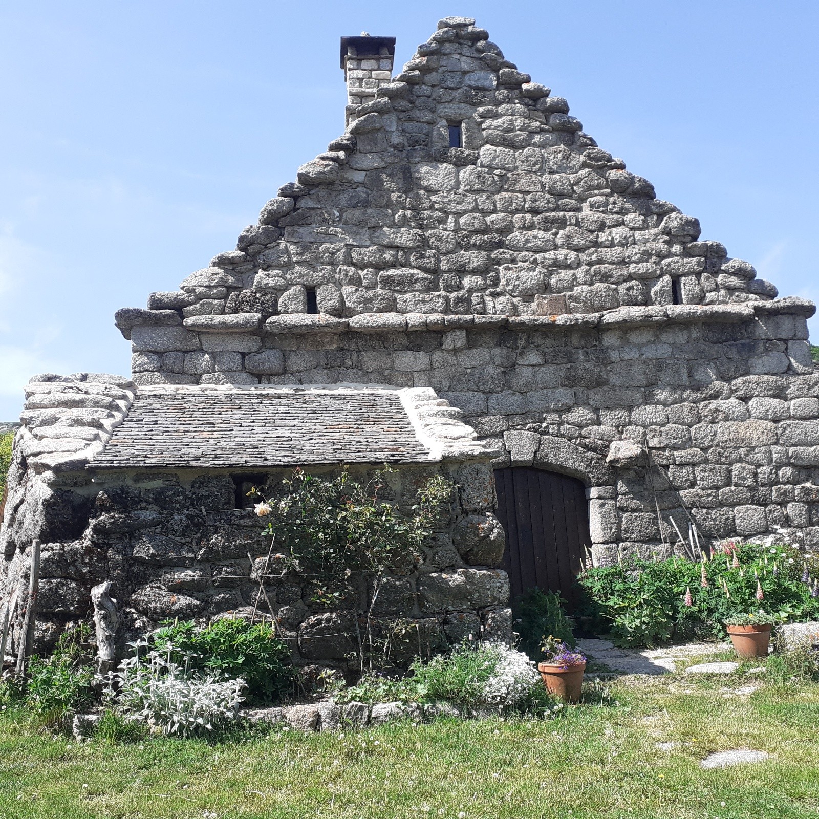 #9 J1, habitat typique de la Lozère J1, habitat typique de la Lozère