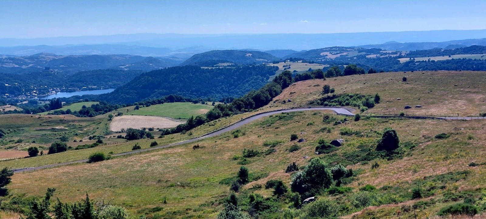  Descente sur Chambon le Lac