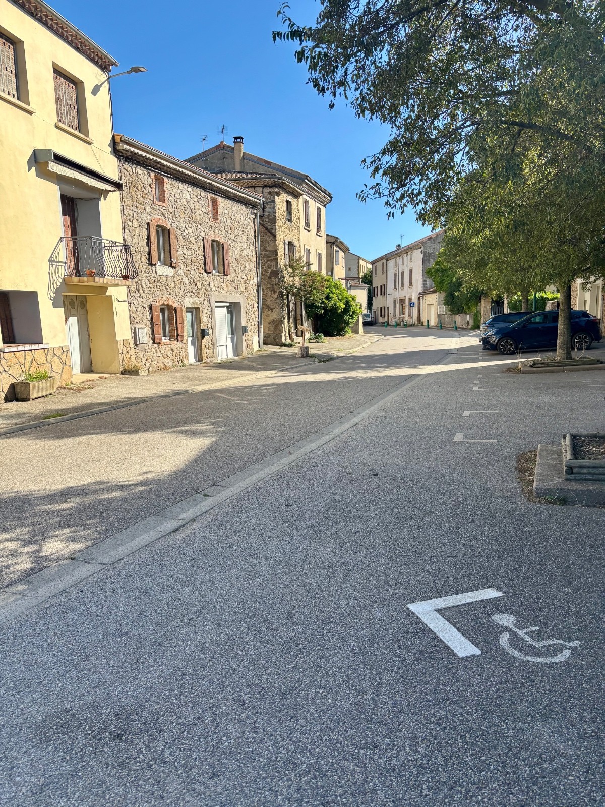 Village de plats au point d eau 