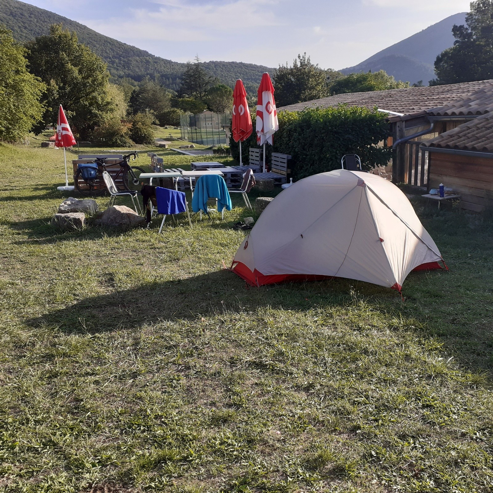 #17 J2, au camping de Montbrun, emplacement 5* J2, au camping de Montbrun, emplacement 5*