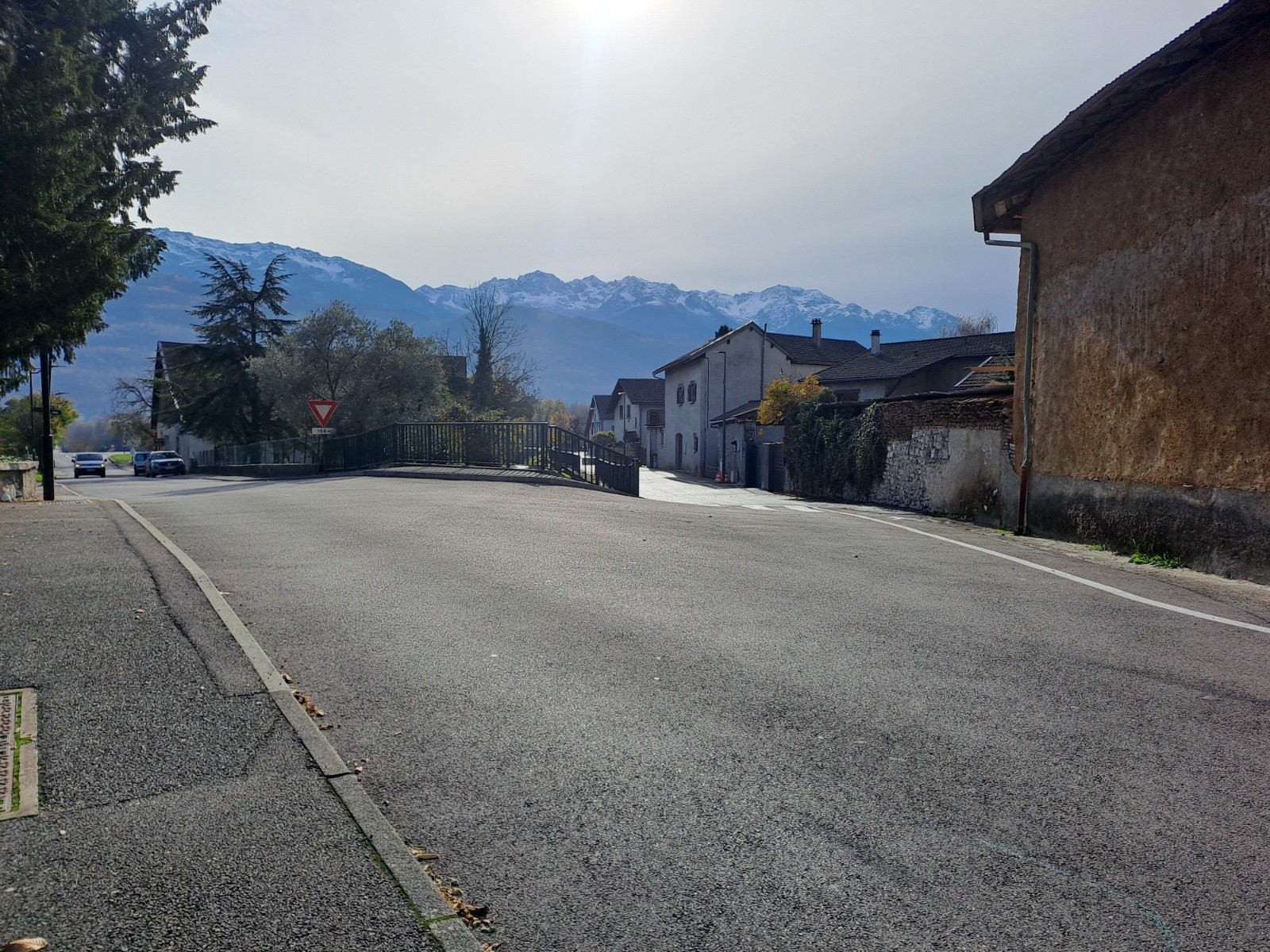 11h16, depuis La Terrasse, ciel voilé sur Belledonne  