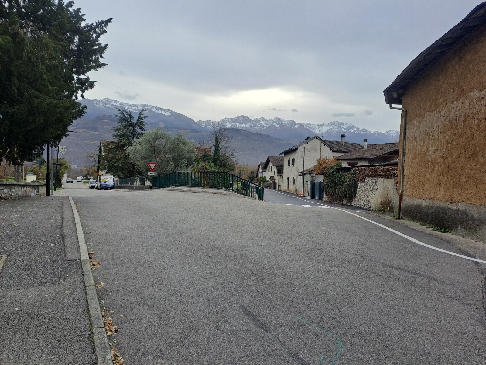 On dirait qu'il y a un peu de sable dans l'air 