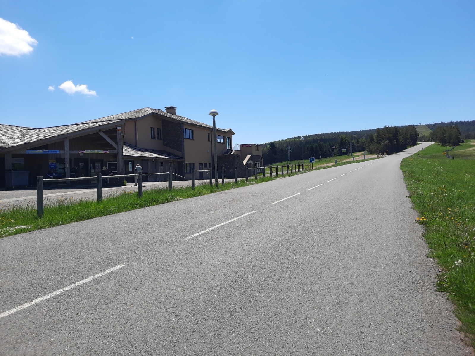 #10 A la station du Bleymard A la station du Bleymard