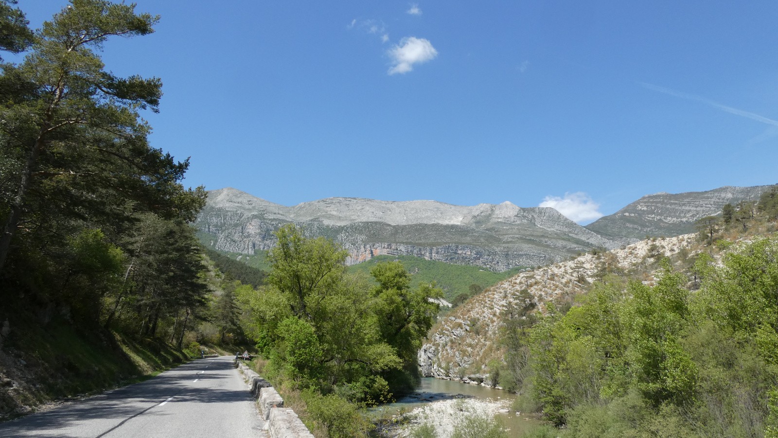 #16 La très belle route avant Castellane La très belle route avant Castellane