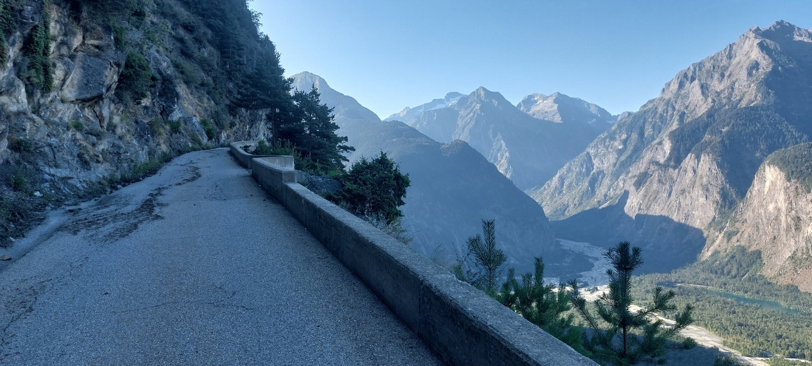 &nbsp;Route balcon d’Auris