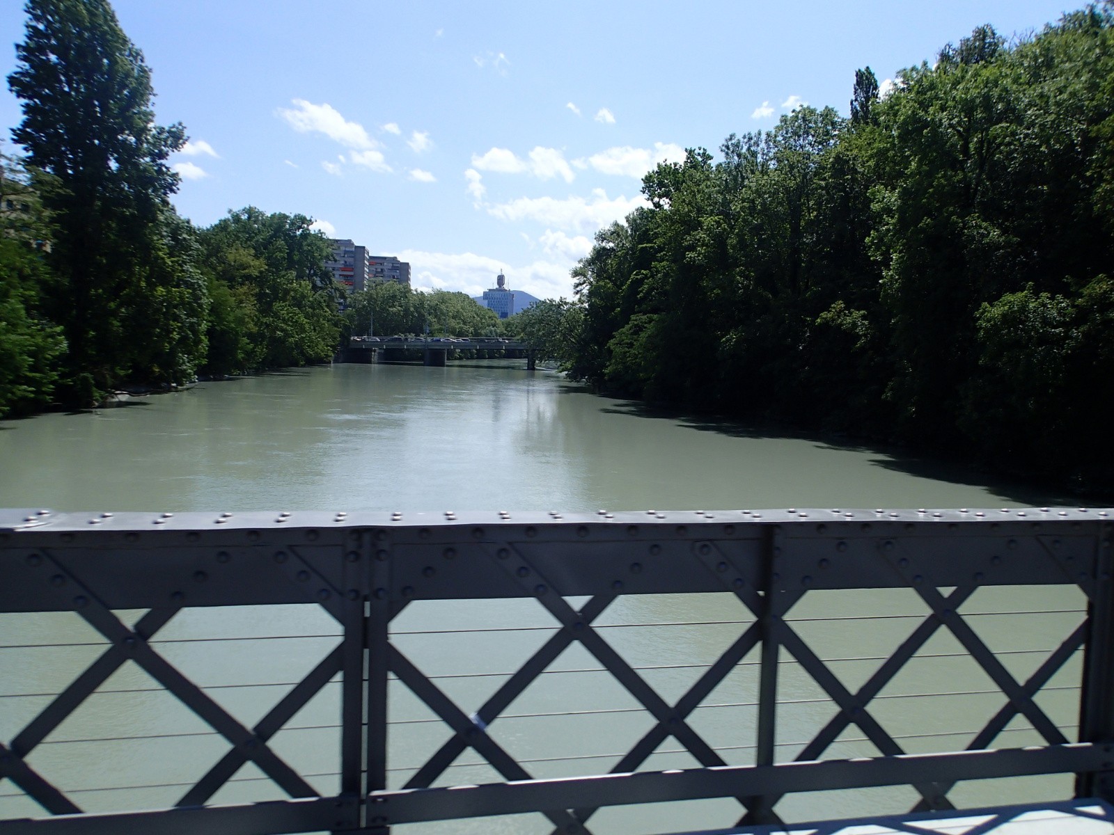 #7 ...Je traverse l ...Je traverse l'Arve à sa confluence avec le Rhône...