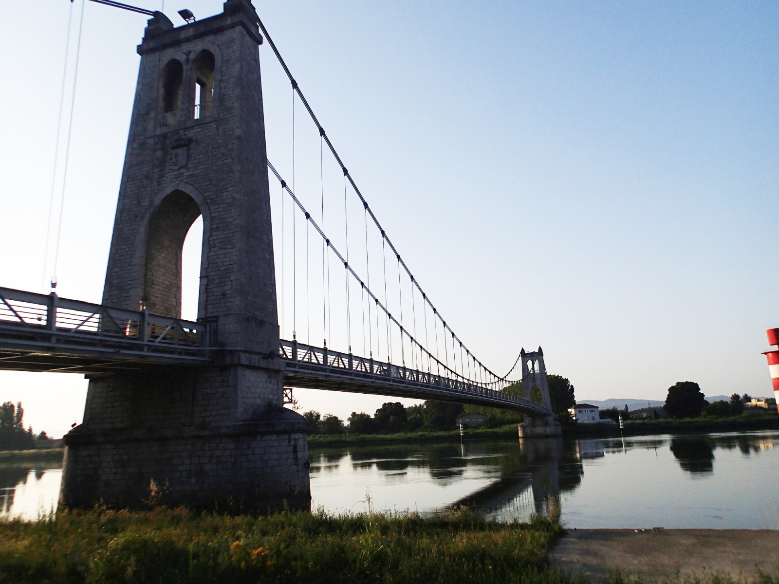 #2 Cette journée sera celle des ponts, ici celui de La Voulte où je m Cette journée sera celle des ponts, ici celui de La Voulte où je m'arrête pour le p'tit'dèj'...