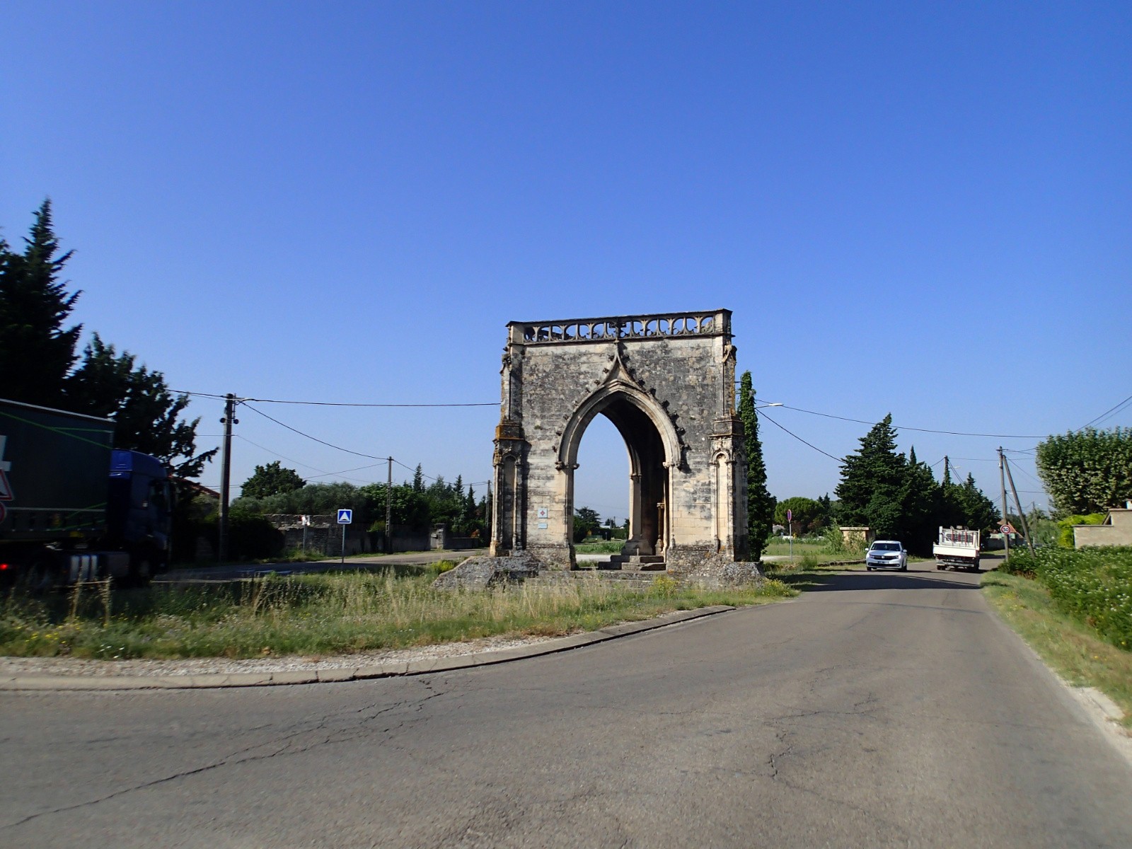 #5 Arc de triomphe à la sortie de Beaucaire ... Arc de triomphe à la sortie de Beaucaire ...